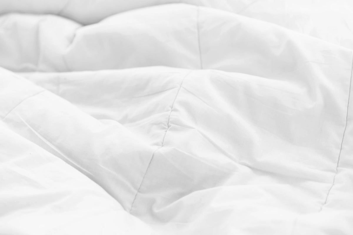 Pilotă de iarnă ușoară „Demetra” albă 240 g/m²